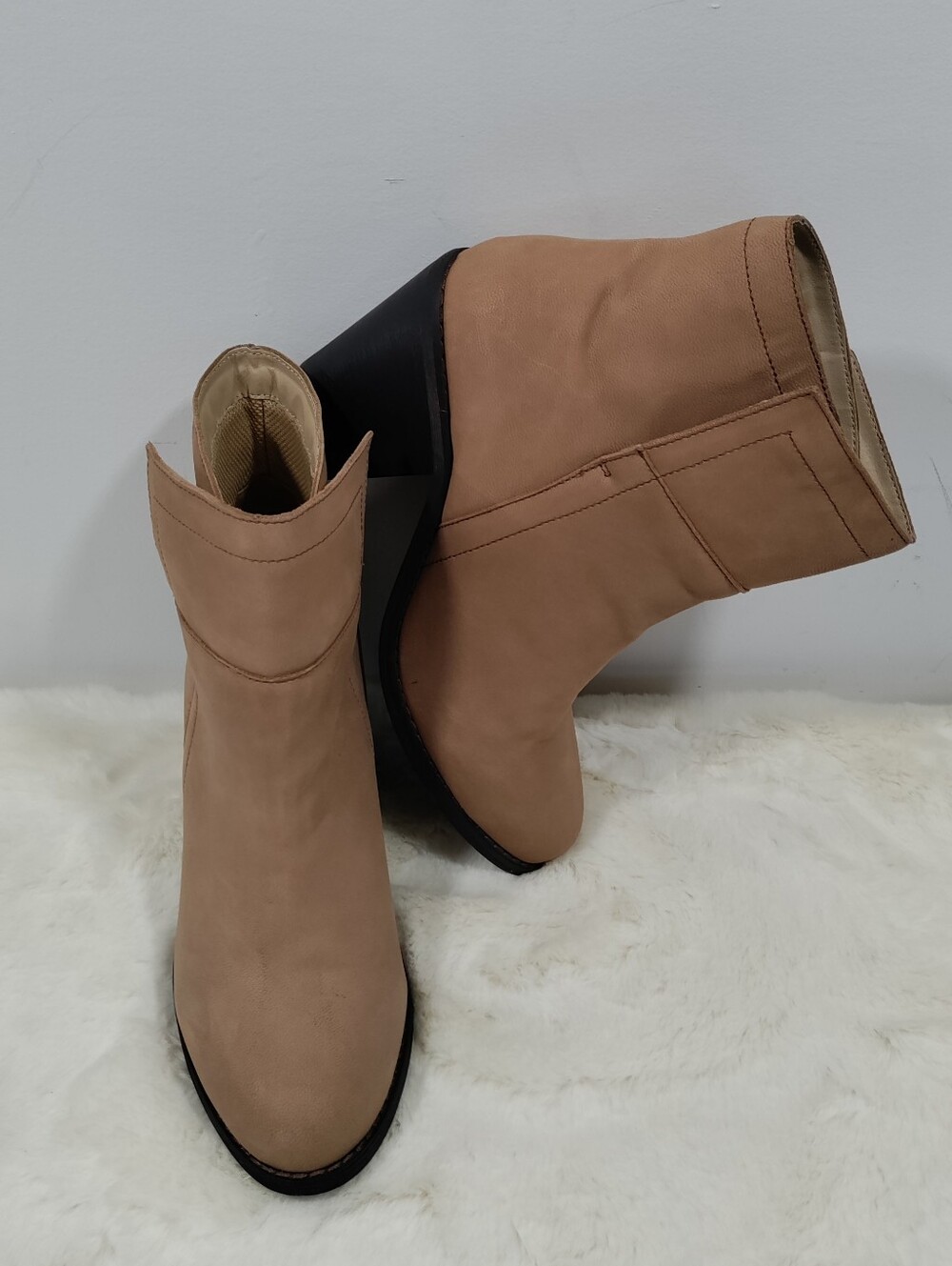 Sterling River Leather Ankle Boots – Women's Size 9.5M